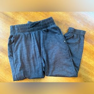 Abercrombie Kids Airknit pants size 5/6
